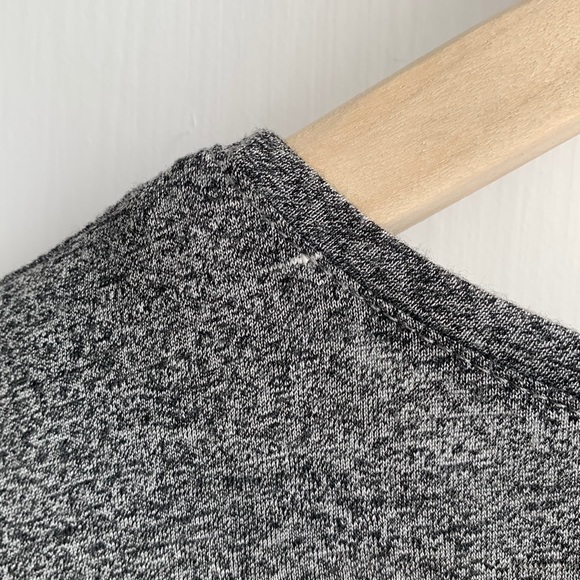 H&M short sleeved tee with black mesh stripes - Picture 6 of 6